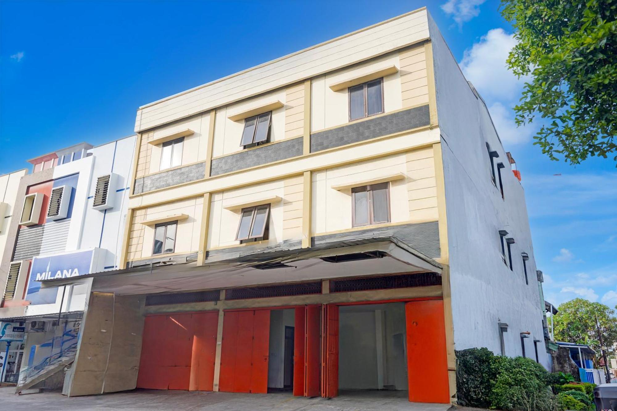 נקסר Hotel O Rappocini Near Rsia Paramount מראה חיצוני תמונה
