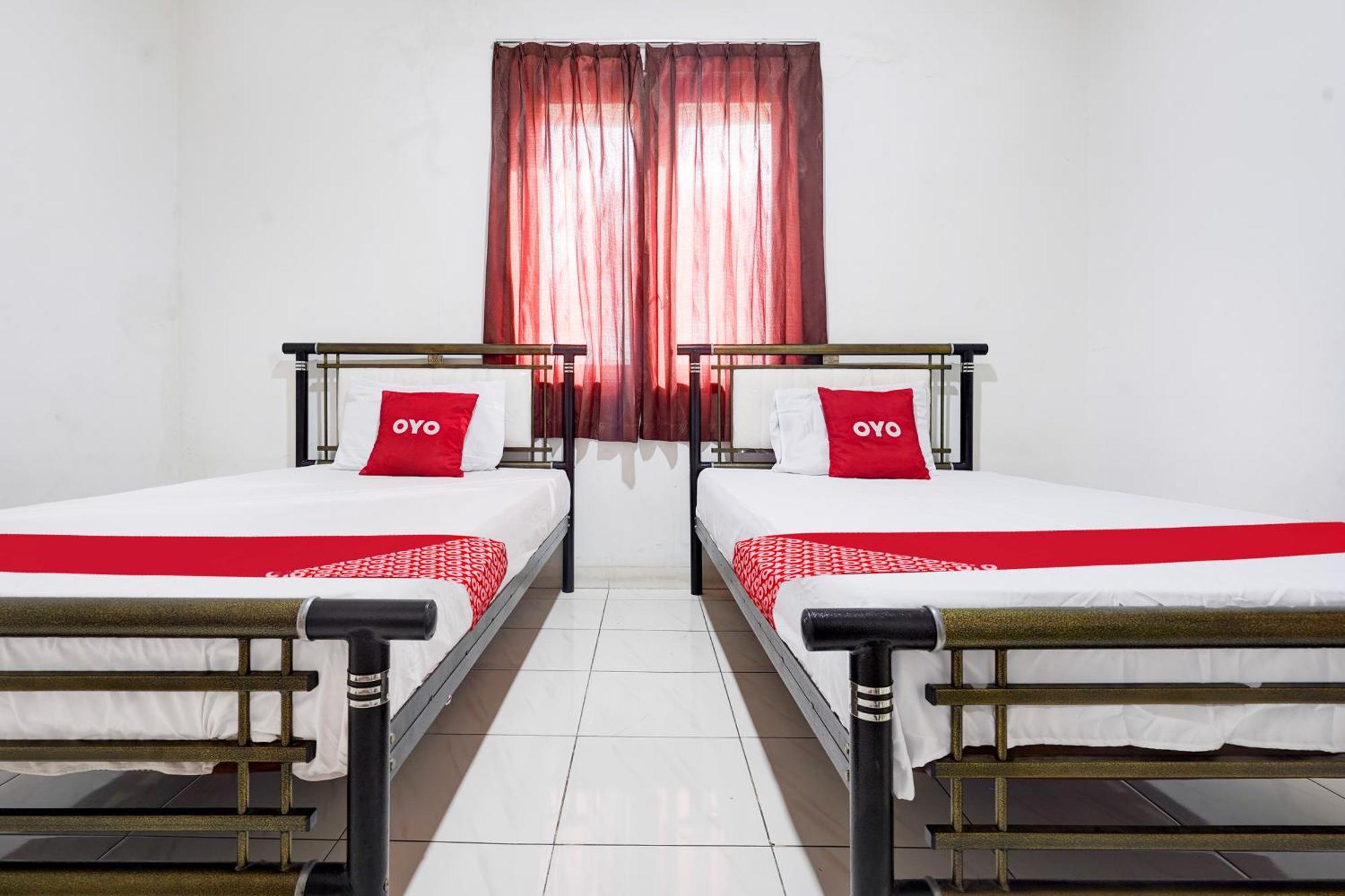 נקסר Hotel O Rappocini Near Rsia Paramount מראה חיצוני תמונה