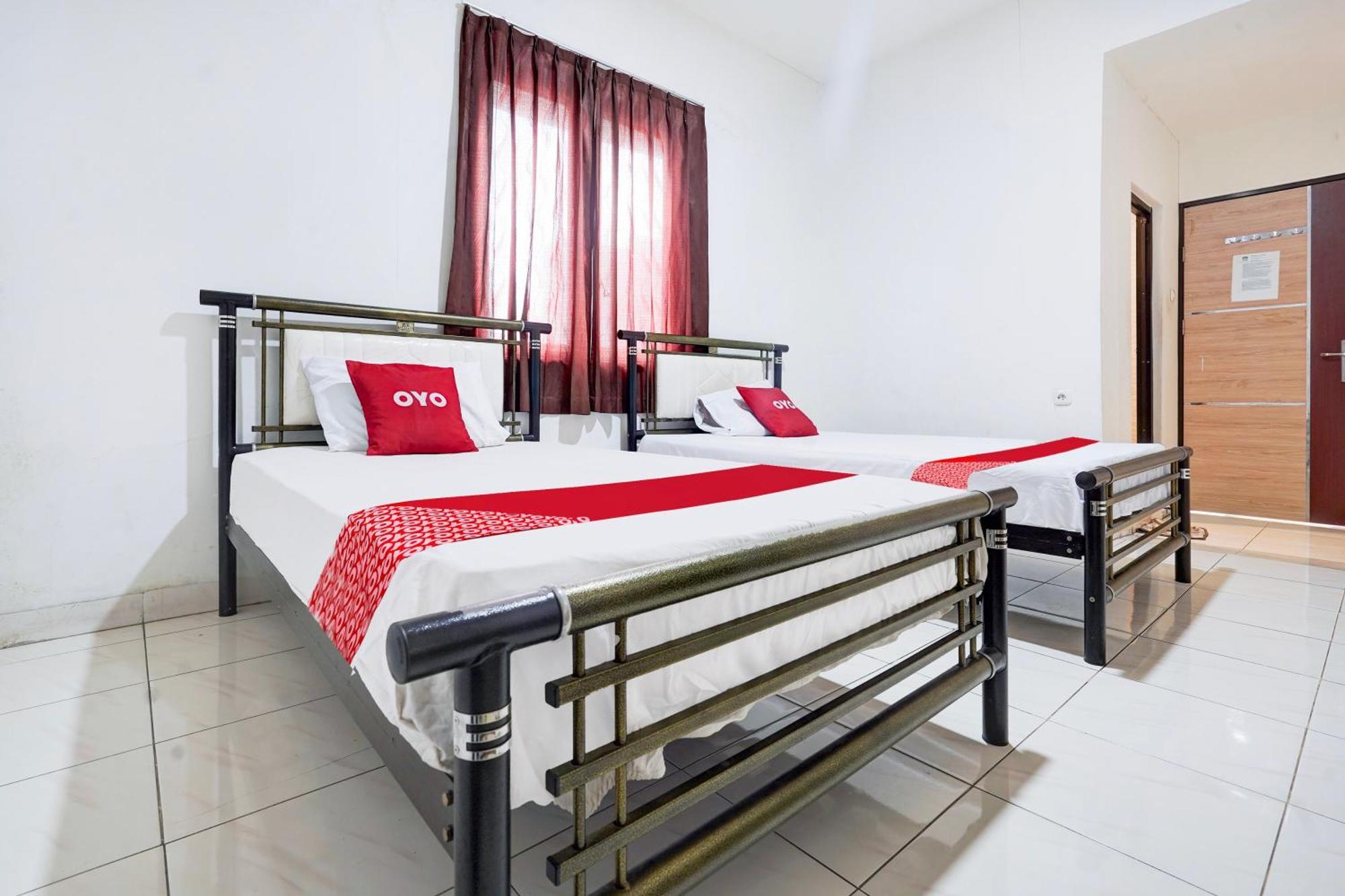 נקסר Hotel O Rappocini Near Rsia Paramount מראה חיצוני תמונה