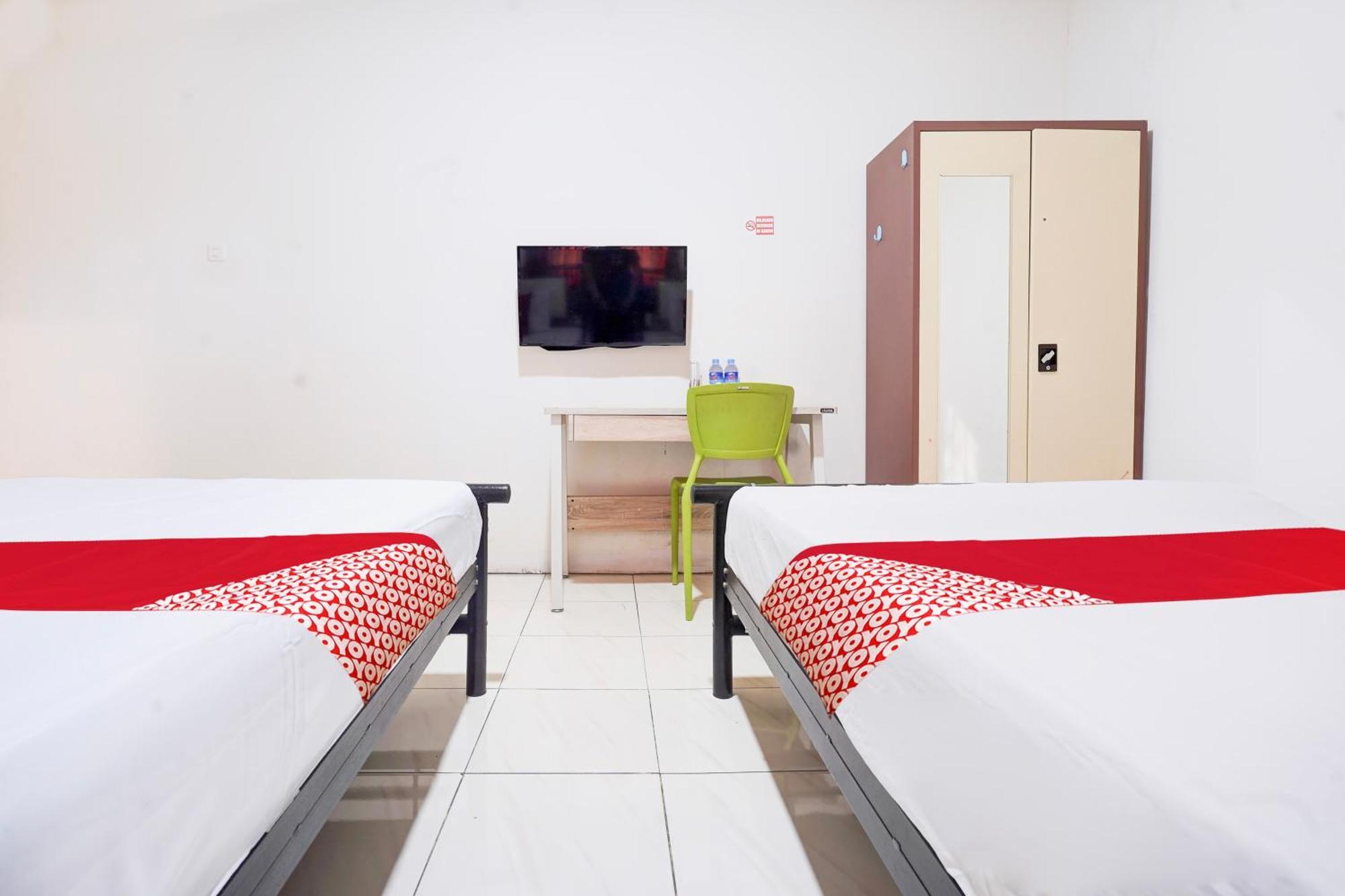 נקסר Hotel O Rappocini Near Rsia Paramount מראה חיצוני תמונה