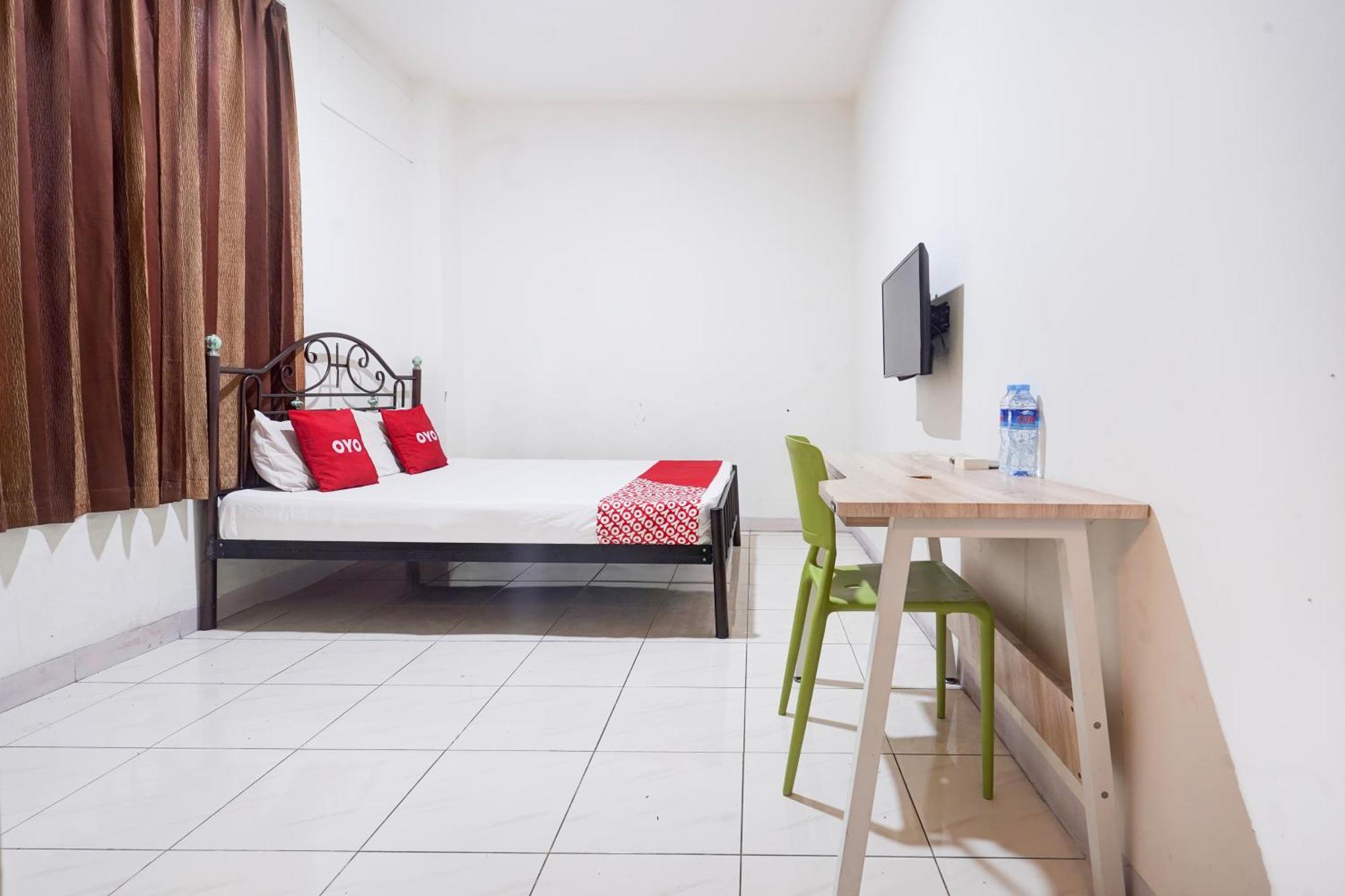 נקסר Hotel O Rappocini Near Rsia Paramount מראה חיצוני תמונה